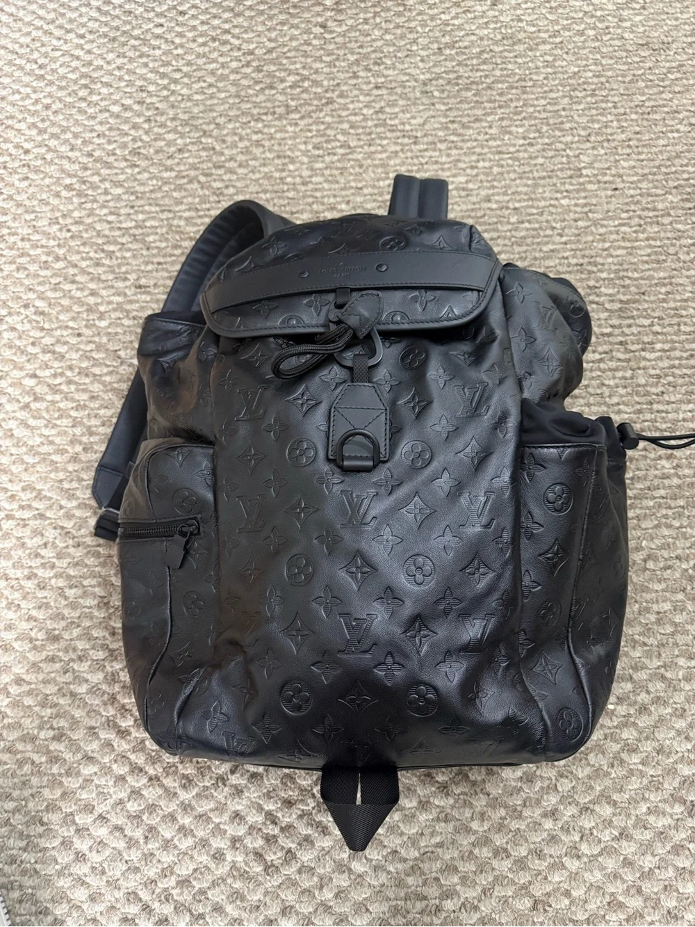 New Louis Vuitton Calfskin Monogramw Shadow Discovery Backpack in Black